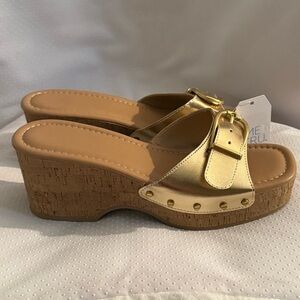 Time and Tru Platform Shoes Women’s Size 7.5 Gold Buckle Mules‎ Cork Wedge New